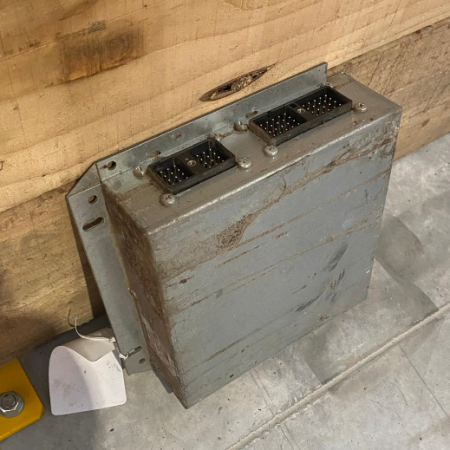 LIEBHERR - A904C - Excavadora de ruedas - CAJA ELECTRÓNICA