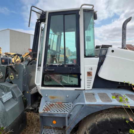 LIEBHERR - L514 - Excavadora de ruedas - cabina