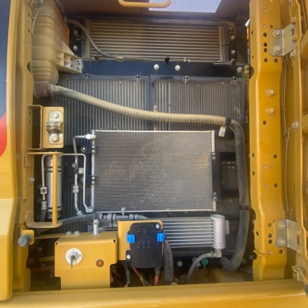 CATERPILLAR - 323 NEXGEN - Excavadora de cadenas