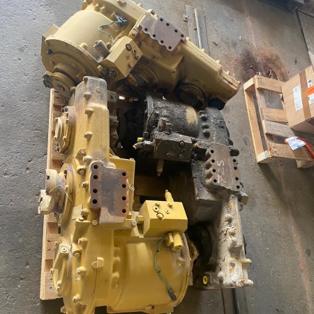 CATERPILLAR - 725 - Dumper - CAJA DE TRANSFERENCIA