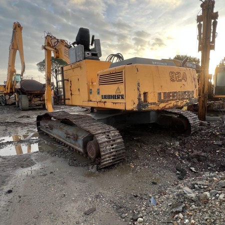 LIEBHERR - R924C EW - Excavadora de cadenas