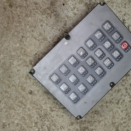 LIEBHERR - L524 - Cargadora de ruedas - PANEL DE CONTROL