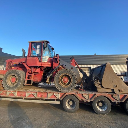 VOLVO - L90F - Cargadora de ruedas