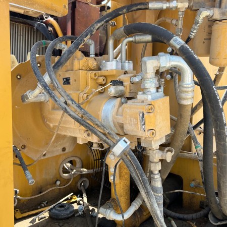 CATERPILLAR - 325F - Excavadora de cadenas - BOMBA HIDRÁULICA