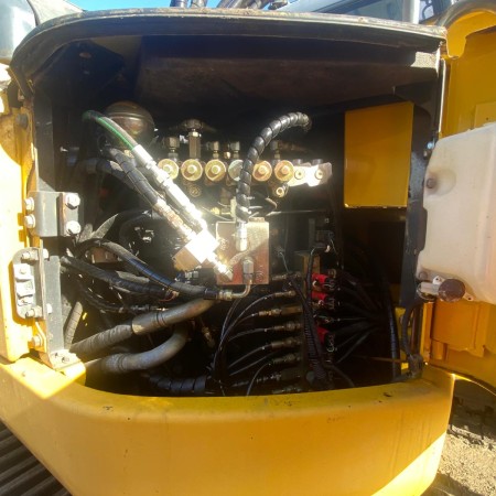 KOMATSU - PC228USLC-3E0 - Excavadora de cadenas - Distribuidor