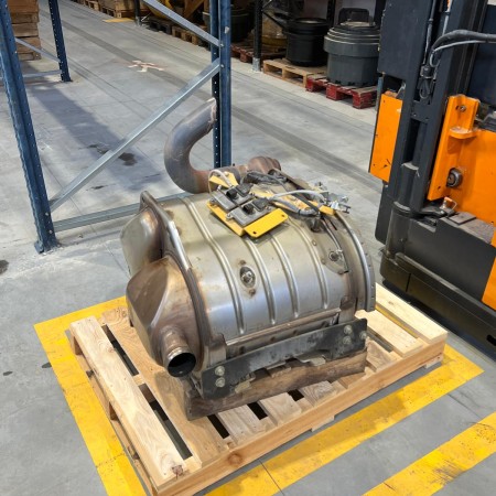 CATERPILLAR - 323F - Excavadora de cadenas