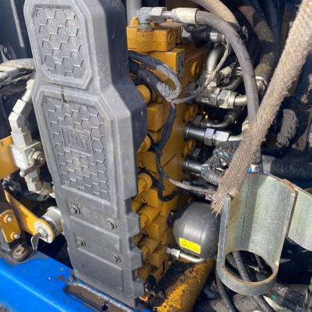 CATERPILLAR - 308 - Excavadora de orugas - Distribuidor