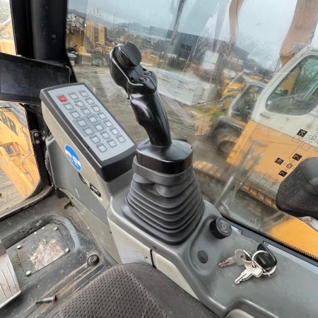 LIEBHERR - LH40C - Crawler excavator