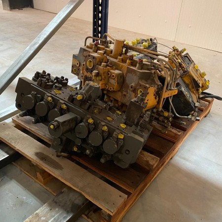 LIEBHERR - A316 - Excavadora de ruedas - Distribuidor