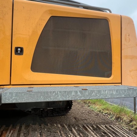 LIEBHERR - LH40C - Crawler excavator - Left rear side door 