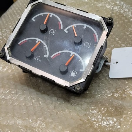 CATERPILLAR - 725 - Dumper - Cuadro de instrumentos - Velocímetro