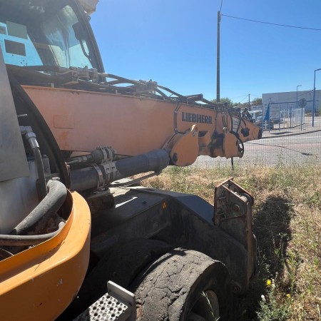 LIEBHERR - LH22M - Excavadora de ruedas