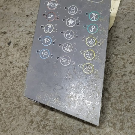 LIEBHERR - R964C - Excavadora de orugas - Consola - teclado de control 