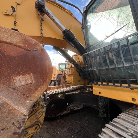 CATERPILLAR - 335F - Excavadora de orugas