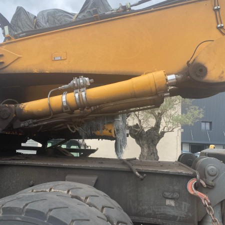 LIEBHERR - A924C-HD - Excavadora de ruedas