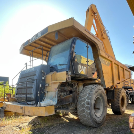 CATERPILLAR - 775F - Tombereau
