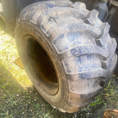 LIEBHERR - A309 - Excavadora de ruedas - neumáticos 