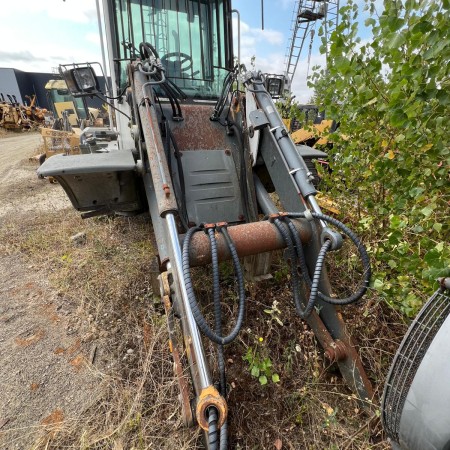 LIEBHERR - L514 - Excavadora de ruedas - Camilla